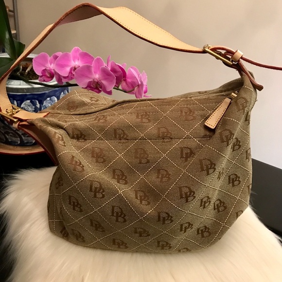 D&k Hand Bag - Picture 2 of 8